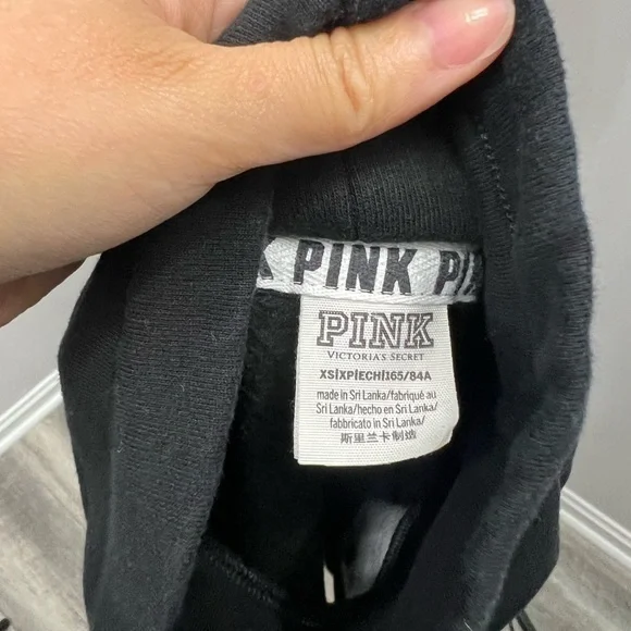 VS Black‎ Color Block Sweater - Picture 9 of 12